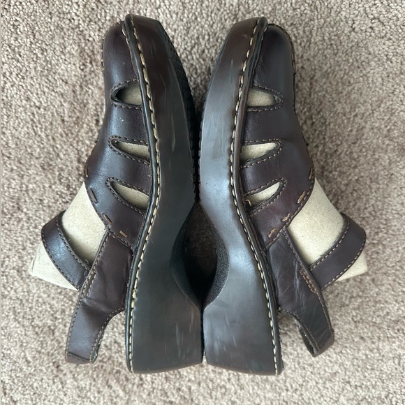 Eastland Dark Brown Leather Sandals - Picture 3 of 7